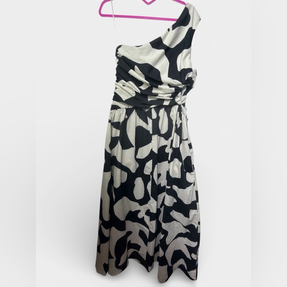 Abercrombie & Fitch Black & White Geo Print Maxi Dress - Size LP - Picture 2 of 9